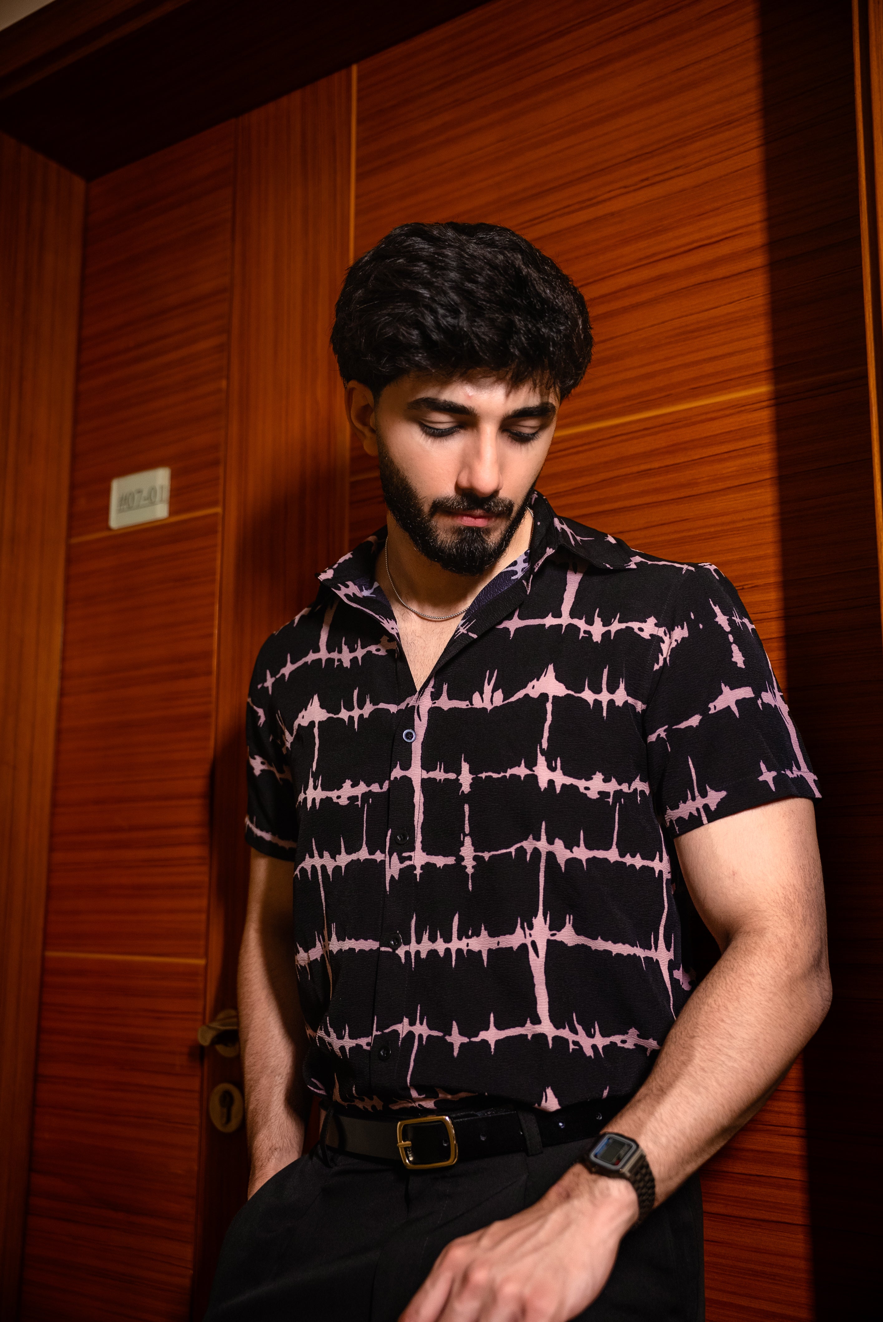Red line short sleeve shirt